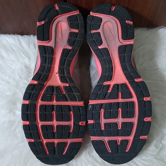 Nike Women's Coral Grey Air Relentless 2 Size 7.5 - Picture 7 of 7